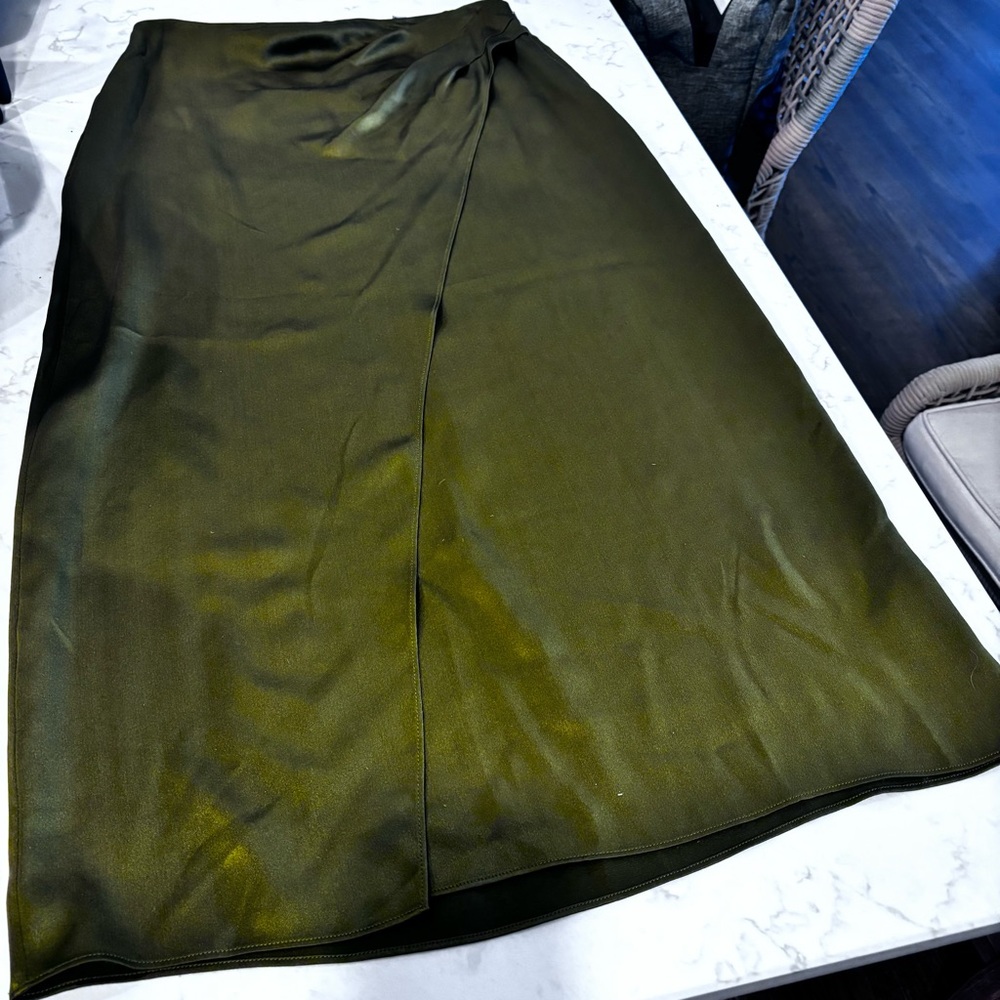 Ci Olive Green Women's Skirt 100% silk